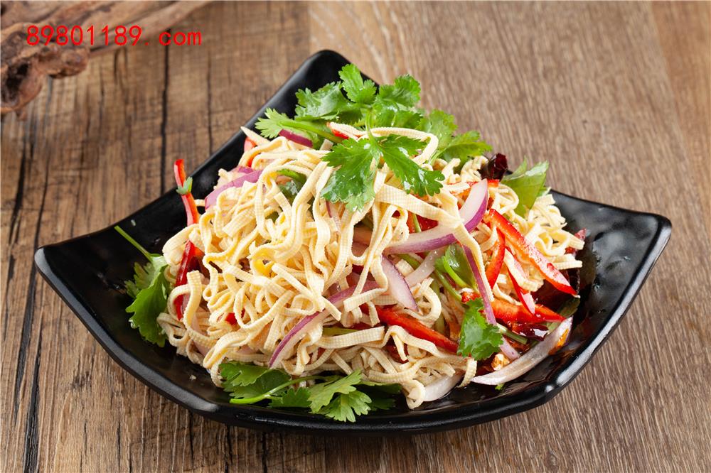 炝拌干豆腐丝 -